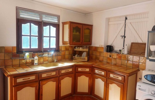 Pointe-Noire House | Homerez - House in Pointe Noire, Mountain View