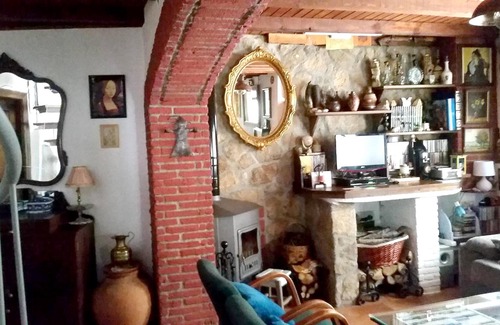La Hoya House | Homerez - Spacious house for 8 ppl. with balcony at La Hoya, Salamanca