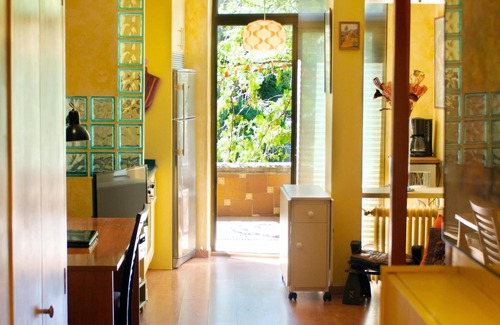 Nueva Espana Apartment | Homerez - Studio for 2 ppl. with shared pool, garden and terrace at Madrid