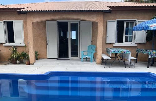 Maniron Villa | Homerez - Villa 15 km from the beach for 11 pers. with swimming pool in L'Étang-Salé