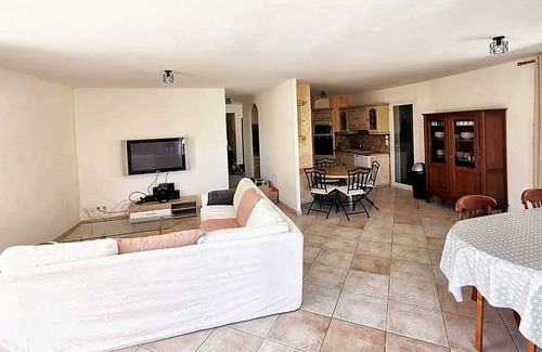 Saint-Jean-du-Pin Villa | Homerez - Villa in Saint-Jean-du-Pin