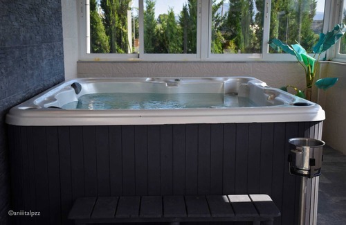 Atarfe Villa | Homerez - Villa in Atarfe, Private Pool
