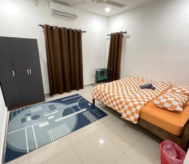 Pekan House | Homestay Azirah-musleem preferred