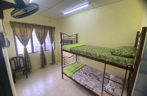 Kuala Kangsar House | Homestay Cikgu Fatin (MUSLIM)