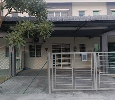 Jasin House | Homestay Moslim Kesang Sungai Rambai