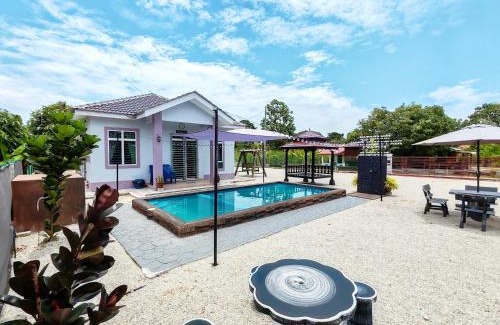 Merlimau Villa | Homestay Restu Mak Abah Private Pool Melaka