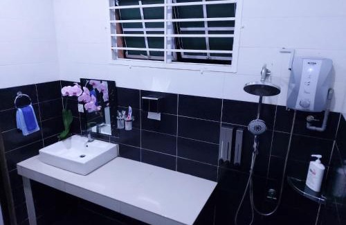 Sungai Buloh House | Homestay VillaSolihin Sungai Buloh