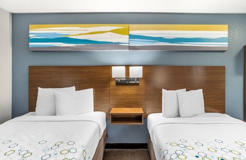 Danville Hotel | HomeTowne Studios by Red Roof Danville, PA