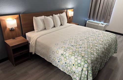 Williamsport Hotel | HomeTowne Studios Hagerstown - Williamsport, MD