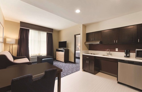 Mobile Hotel | Homewood Suites by Hilton Mobile I-65/Airport Blvd, AL