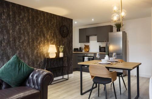 Bradford Apartment | Homey 1 Bedroom Duplex in Conditioning House