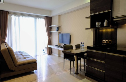 Arjuna Apartment | Homey 1Br At Landmark Residence Bandung Apartment