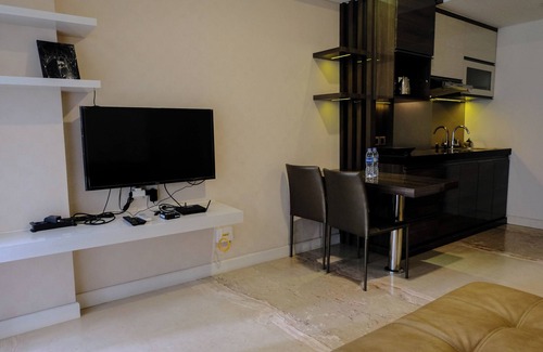 Arjuna Apartment | Homey 1Br At Landmark Residence Bandung Apartment