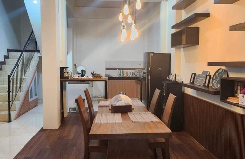Prawirotaman House | Homey Cozy Friendly Family-sized house