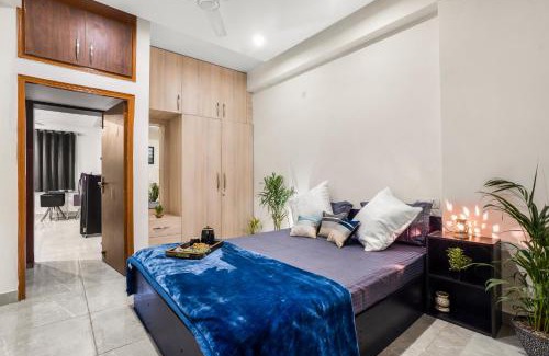 Dilshad Garden Apartment | Homlee-Luxurious 2BHK-Dilshad Metro- Ground Floor