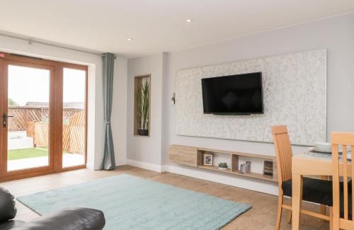 Axminster House | Honey Bee Retreat