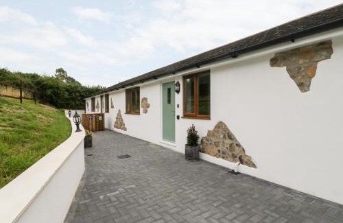 Axminster House | Honey Bee Retreat