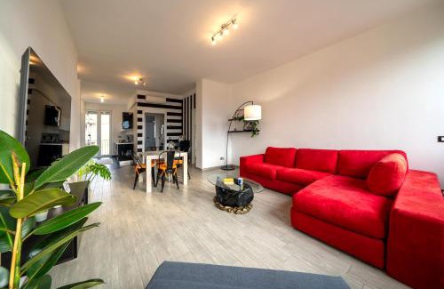 Luino Apartment | Honey House - vista lago e montagne