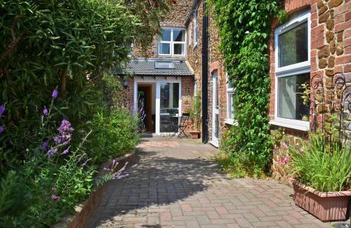 Hunstanton Apartment | Honeycomb House Apartments