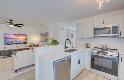 Dunedin Condo | Honeymoon Isl 1 Mi Exceptionally Clean Comfy King Beds Modern Freshly Remodeled