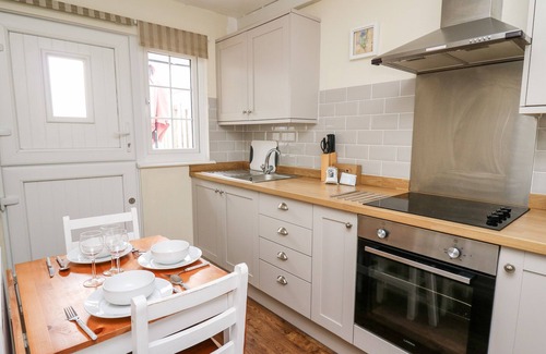 Crossgates Cottage | Honeysuckle Cottage