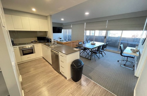 Newcastle Apartment | Honeysuckle Executive Apartments