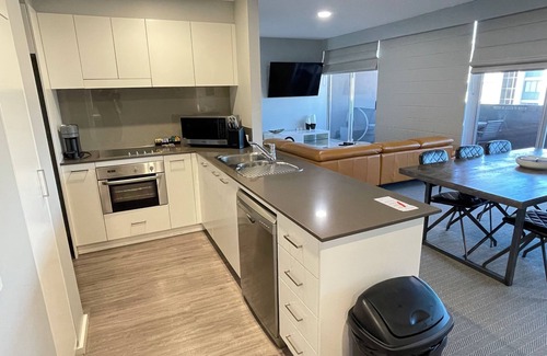 Newcastle Apartment | Honeysuckle Executive Apartments