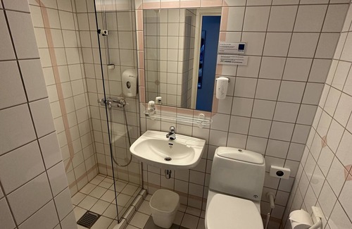 Biri Hotel | Honne Hotell
