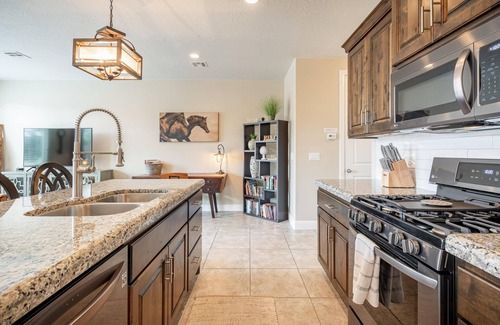 St. George House | Hoodoo Haute
