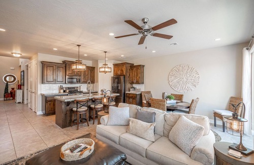St. George House | Hoodoo Haute