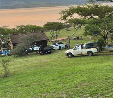 Albert Falls Apartment | Hoopoe log cabin