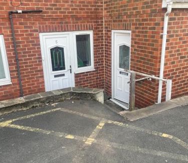 Horsforth Apartment | Horsforth Studios- A Home From Home Perfectly Located 6 minutes to LBA Airport and a 1 Minute Walk to the Station- Sleeps up to 4