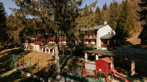 Cremosne Hotel | Horský hotel Bartoška