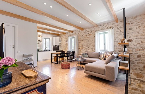 Kassiopi House | Hortensia House