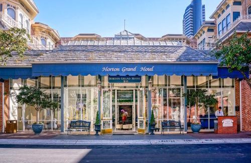 Pacific Terrace Hotel | Horton Grand Hotel
