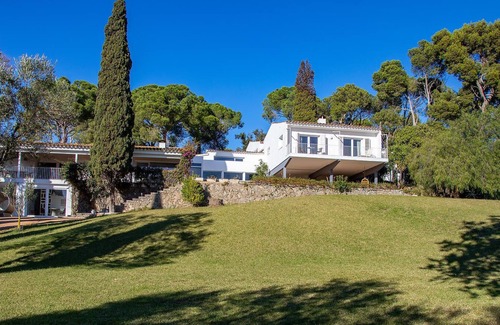 Vall-Llobrega House | Hospédate de Película