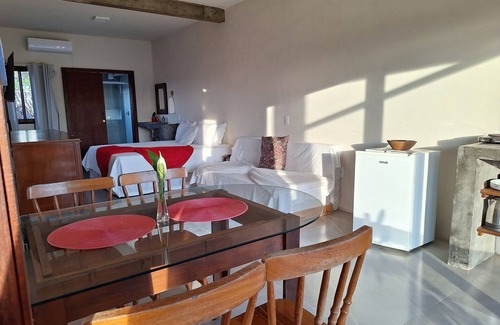 Praia do Rosa Cabin | Hospedaria Noite Lunar - Praia do Rosa - SC