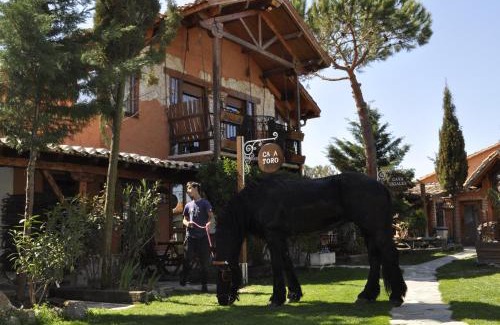 Olmedo Hotel | Hospedium Hacienda Las Cavas