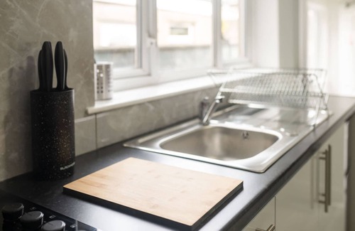 Riverside House | Host Stay Craddock Street