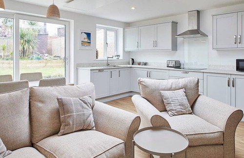 Sunderland House | Host Stay Emilyn House