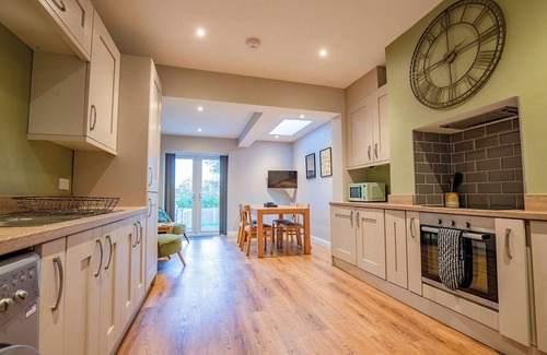 Lower Wick House | Host & Stay | Gillam House