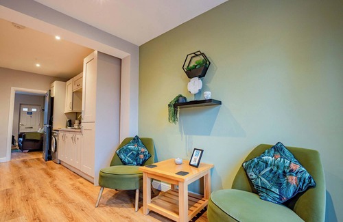 Lower Wick House | Host & Stay | Gillam House