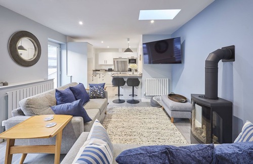 Tweedmouth House | Host Stay Harrow Bothy
