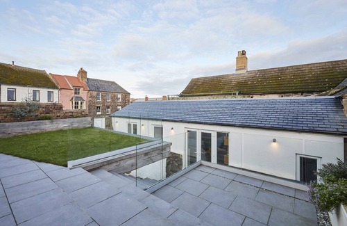 Tweedmouth House | Host Stay Harrow Bothy