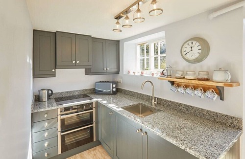 Lockton House | Host & Stay | Holmlea Cottage