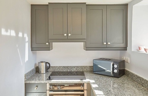 Lockton House | Host & Stay | Holmlea Cottage