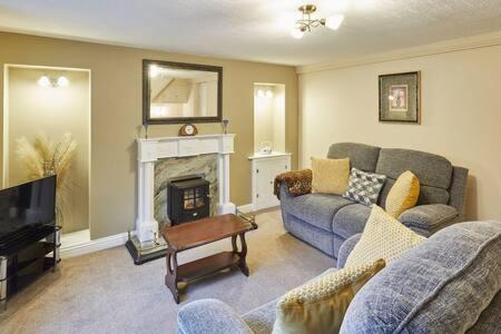 Grosmont House | Host & Stay - Lavender Cottage