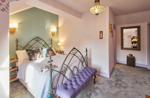 Morpeth House | Host & Stay - Lilac Cottage