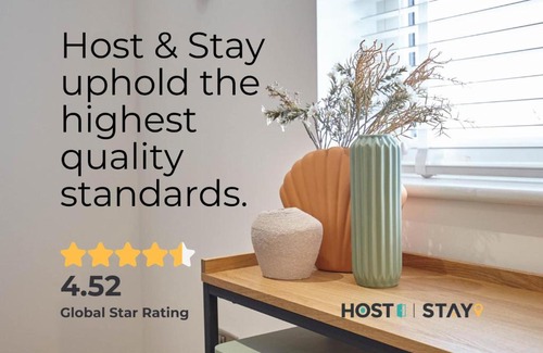 Witton Gilbert House | Host & Stay - Louvaine House