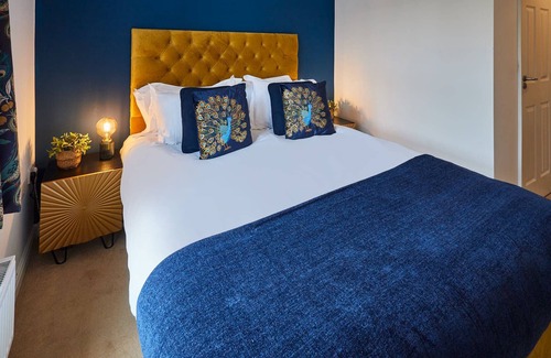 Oadby Apartment | Host & Stay | No.32 S